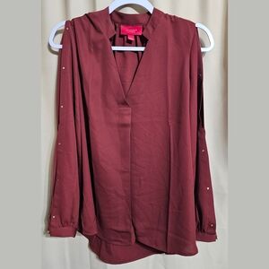 Jennifer Lopez Women's Sienna V-Neck Blouse Metal Rivet Accents Split Sleeves